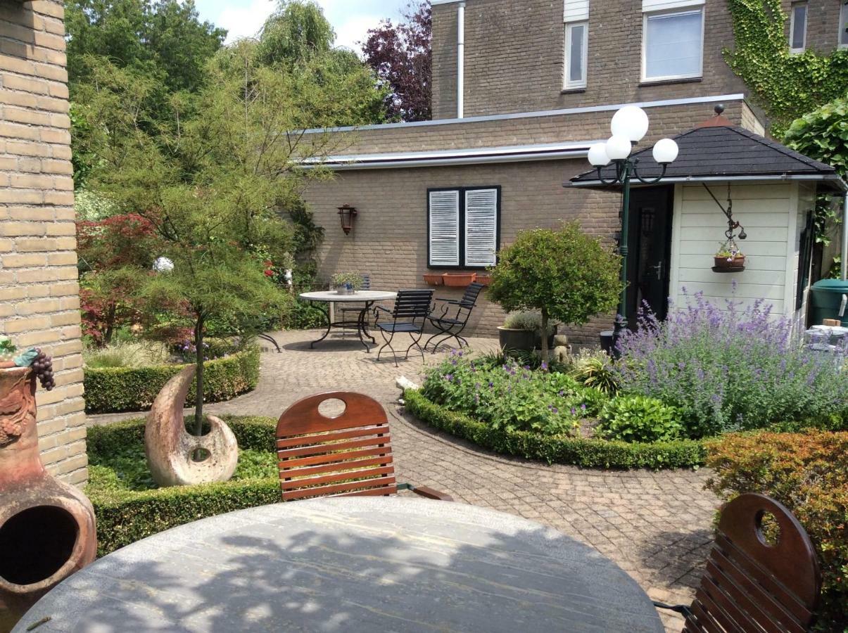 De Aremberg Bed & Breakfast Waalre Eksteriør bilde